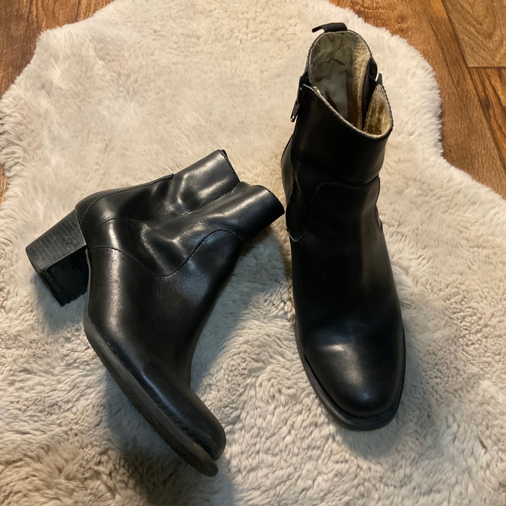 L.L. Bean Boots Black Size 8.5 Wide Black Leather Block Heel Made In Brazil